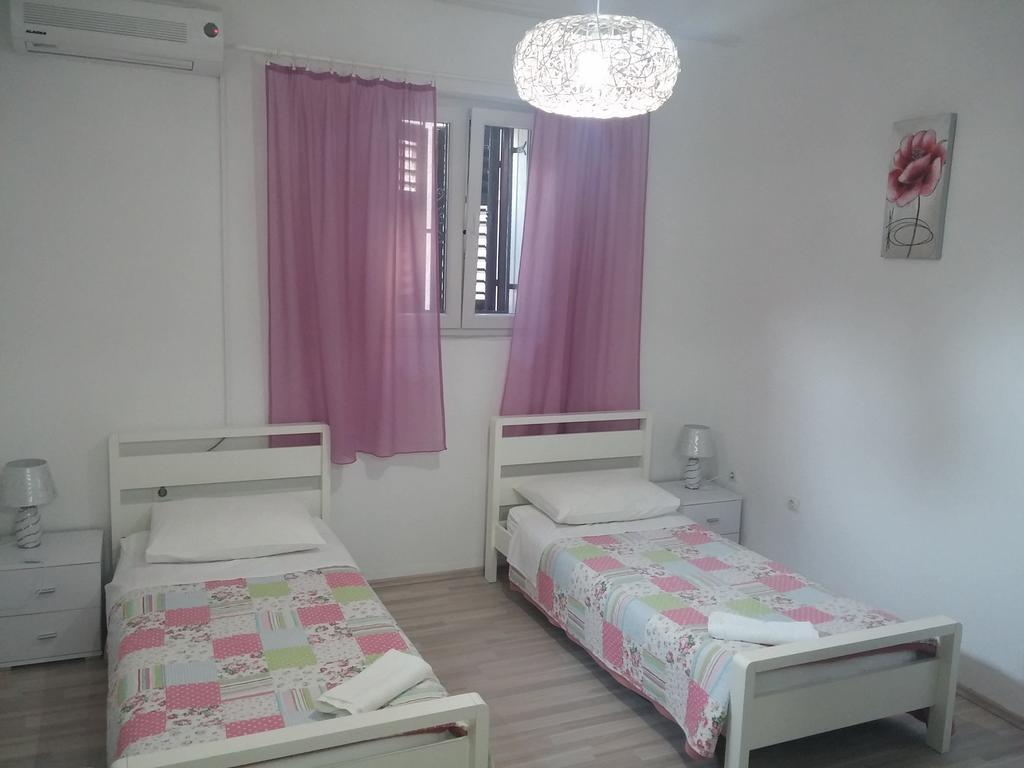 Summer Bay Apartments سبليت المظهر الخارجي الصورة